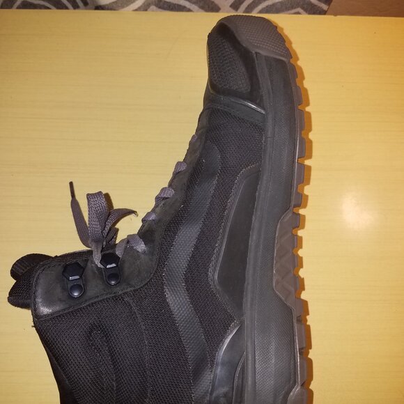 B6 ULTRA RARE VANS BRYAN IGUCHI GORE TEX HIGH SHOES, Men's 10.5 - Picture 11 of 14